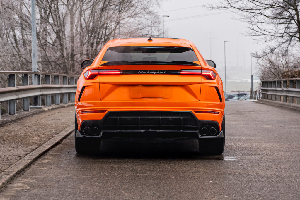 Lamborghini Urus Orange Schweiz