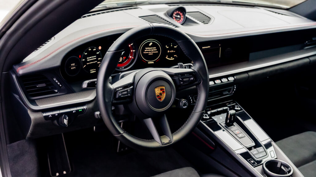 Porsche 911 Carrera GTS mieten Schweiz-05