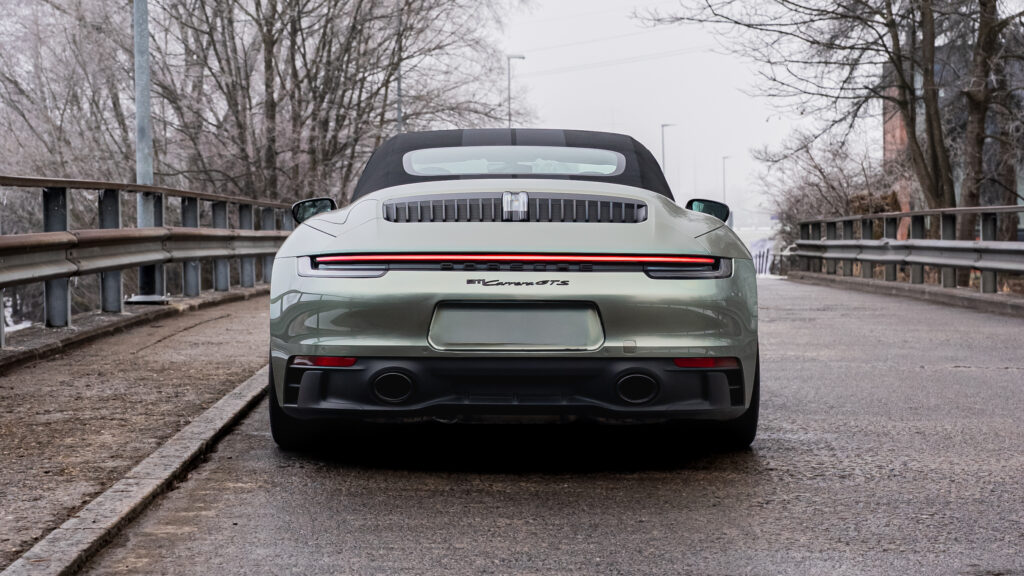 Porsche 911 Carrera GTS