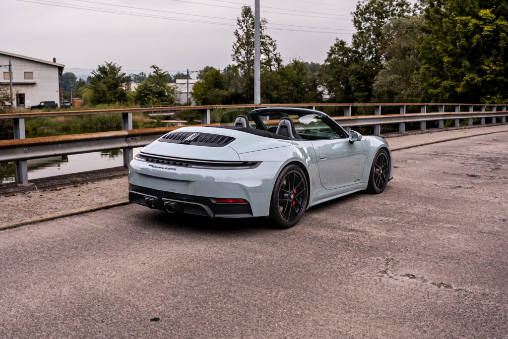 Porsche 992.2 Carrera 4 GTS mieten schweiz