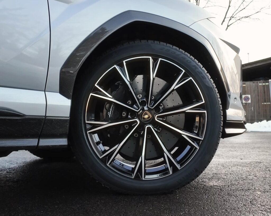 Lamborghini-Urus-mieten