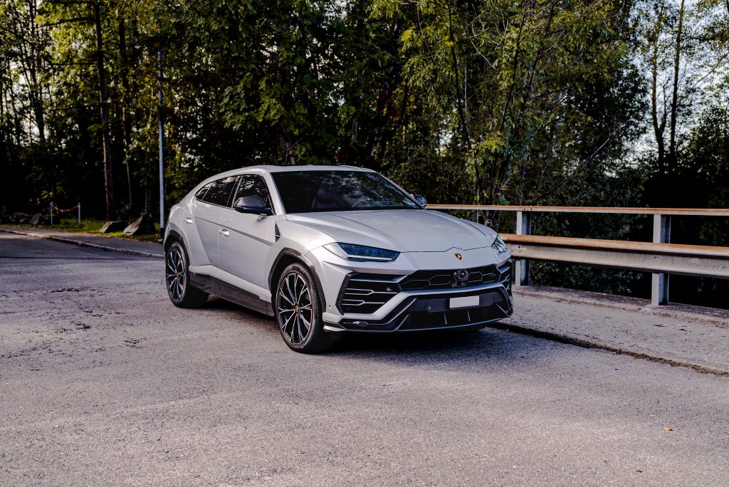 Lamborghini Urus Silber