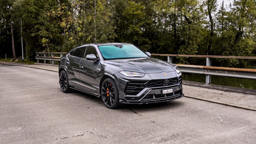 Lamborghini Urus Grau