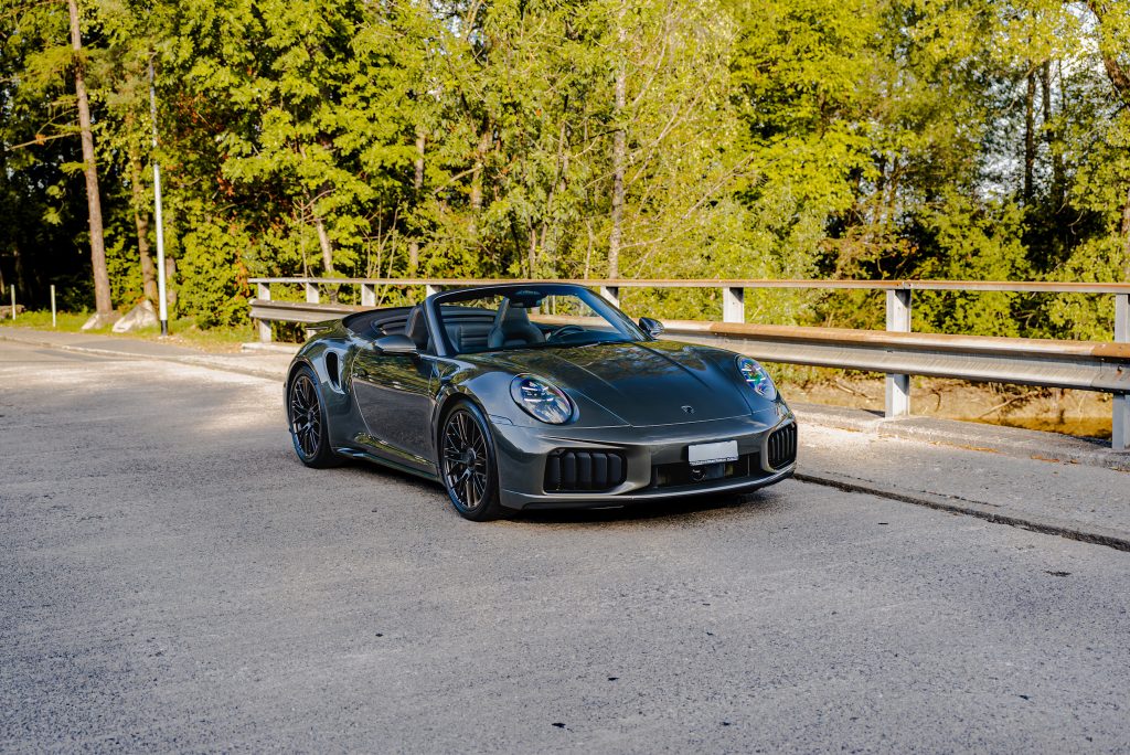 Porsche 911 Turbo S 992.2 Grau